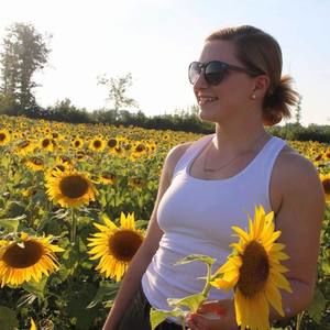 Meet your Posher, Anna